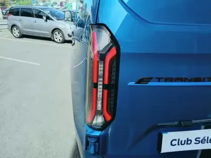 Photo 29 Ford Custom Fg 320 L1H1 Electrique 160 kW 218ch Batterie 71 kWh Sport