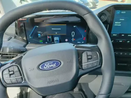 Photo 17 Ford Custom Fg 320 L1H1 Electrique 160 kW 218ch Batterie 71 kWh Sport