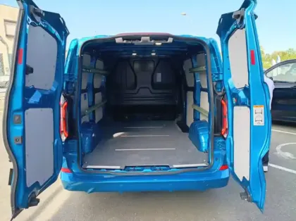 Photo 10 Ford Custom Fg 320 L1H1 Electrique 160 kW 218ch Batterie 71 kWh Sport