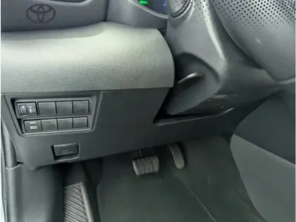 Photo 13 Toyota Yaris Hybride 1.5 HYBRID 116H DESIGN AUTO