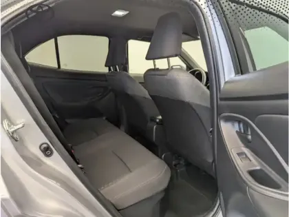 Photo 16 Toyota Yaris Gén. I Ph1 NG Design 5