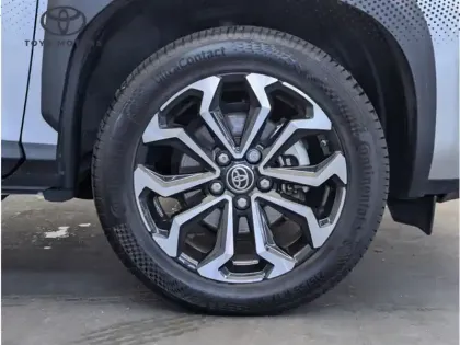 Photo 8 Toyota Yaris Gén. I Ph1 NG Design 5