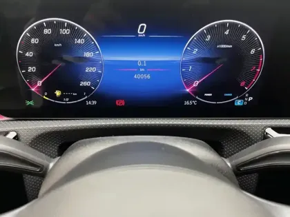 Photo 17 Mercedes Classe A 200 Berline AMG Line