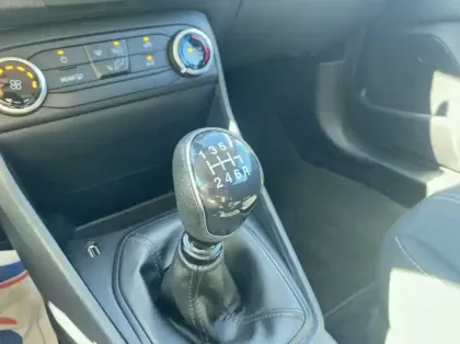 Photo 7 Ford Fiesta Gén. V Ph1 Evo Cool & Connect 3