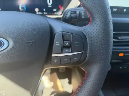 Photo 20 Ford Kuga Gén. III Ph2 ST-Line X 5