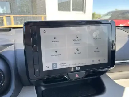 Photo 13 Toyota Yaris Hybride 116h Iconic Techno