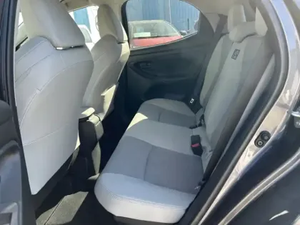 Photo 16 Toyota Yaris Hybride 116h Iconic Techno