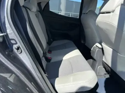 Photo 17 Toyota Yaris Hybride 116h Iconic Techno