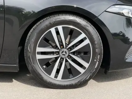 Photo 12 Mercedes Classe A 180 d Progressive Line /177