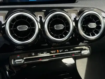 Photo 25 Mercedes Classe A 180 d Progressive Line /177