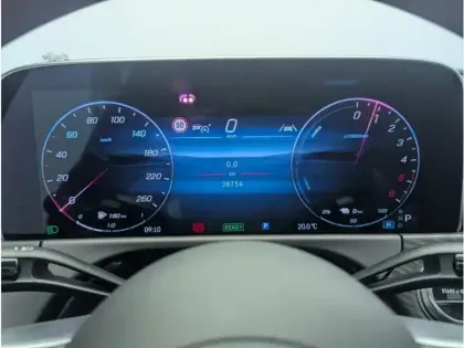 Photo 19 Mercedes Classe E Berline 300 de Hybrid EQ AMG Line