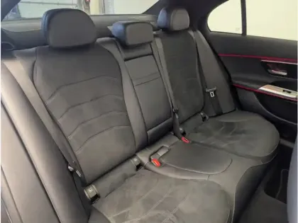 Photo 16 Mercedes Classe E Berline 300 de Hybrid EQ AMG Line