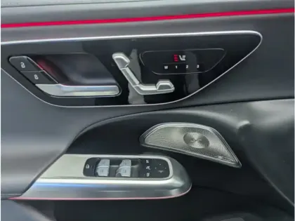 Photo 21 Mercedes Classe E Berline 300 de Hybrid EQ AMG Line