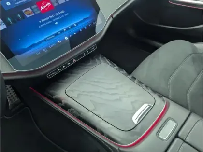 Photo 29 Mercedes Classe E Berline 300 de Hybrid EQ AMG Line