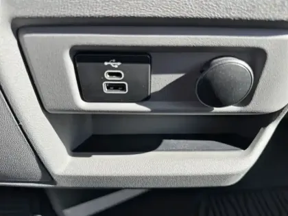 Photo 21 Ford Custom Gén. II Ph1 Trend 1