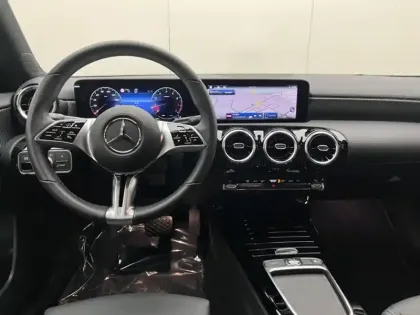 Photo 17 Mercedes Classe A 180 Progressive Line