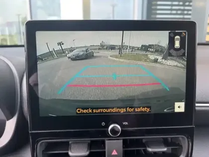 Photo 9 Toyota Yaris Hybride 1.5 HYBRID 130H DESIGN AUTO 2WD