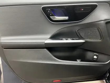 Photo 12 Mercedes Classe C Berline 200 Avantgarde Line