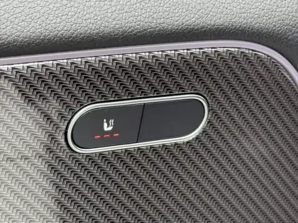 Photo 15 Mercedes GLA 250 e AMG Line