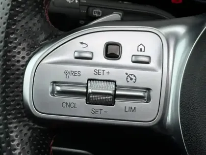 Photo 25 Mercedes GLA 250 e AMG Line