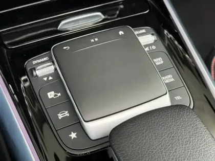 Photo 32 Mercedes GLA 250 e AMG Line