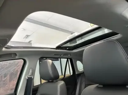 Photo 14 Suzuki S-Cross 1.4 Boosterjet Hybrid 110ch Style MY25