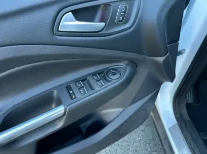 Photo 5 Ford Kuga 1.5 Flexifuel-E85 150ch Stop&Start Titanium 4x2 Euro6.2