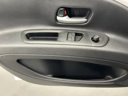 Photo 14 Toyota Aygo Gén. I Ph1 Dynamic 5