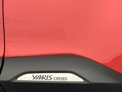 Photo 22 Toyota Yaris Hybride 1.5 116H DESIGN PACK CARGO