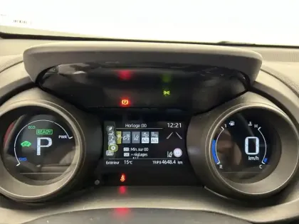 Photo 27 Toyota Yaris Hybride 1.5 116H DESIGN PACK CARGO