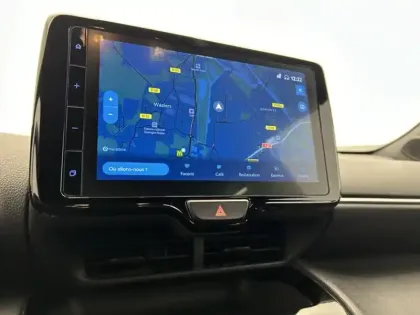 Photo 17 Toyota Yaris Hybride 1.5 116H DESIGN PACK CARGO