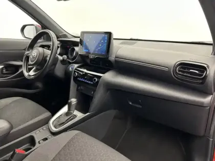 Photo 23 Toyota Yaris Hybride 1.5 116H DESIGN PACK CARGO