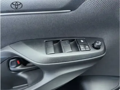 Photo 14 Toyota Yaris Gén. IV Ph1 NG Design 5