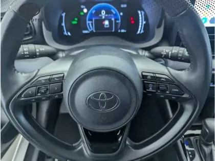 Photo 16 Toyota Yaris Gén. IV Ph1 NG Design 5