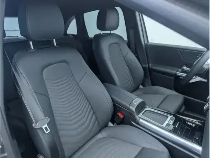 Photo 8 Mercedes Classe B 180 d Progressive Line