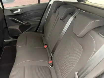 Photo 8 Ford Focus Gén. IV Ph2 Titanium X Business 5