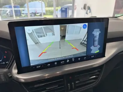 Photo 18 Ford Focus Gén. IV Ph2 Titanium X Business 5