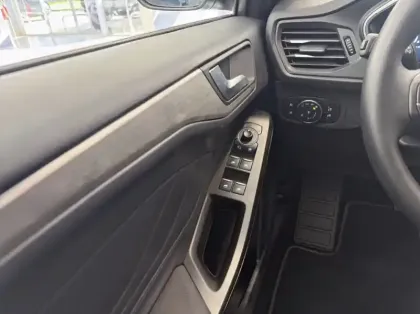 Photo 5 Ford Focus Gén. IV Ph2 Titanium X Business 5