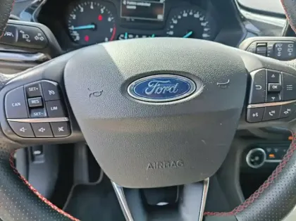 Photo 20 Ford Fiesta Gén. V Ph1 ST-Line 5