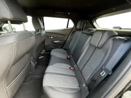 Photo 10 Peugeot 2008 Gén. II Ph2 Allure 5