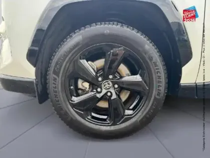 Photo 9 Toyota Rav4 Gén. V Ph1 Collection 5