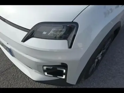 Photo 13 Renault 5 Gén. III Ph1 Techno 