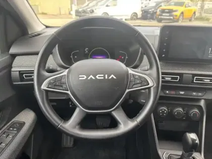 Photo 14 Dacia Jogger  1.6 hybrid 140ch Expression 5 places