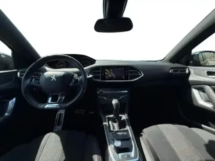 Photo 28 Peugeot 308 Gén. II Ph2 GT Line 5