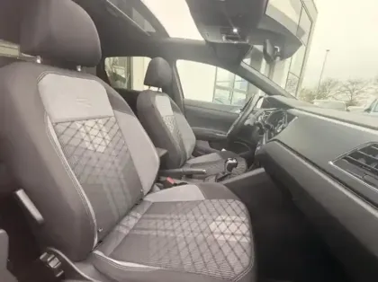 Photo 7 Volkswagen Taigo Gén. I Ph1 Evo R-Line 5