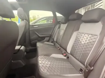 Photo 8 Volkswagen Taigo Gén. I Ph1 Evo R-Line 5