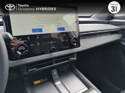 Photo 37 Toyota C-HR + 224ch 77kWh Design Grande Autonomie