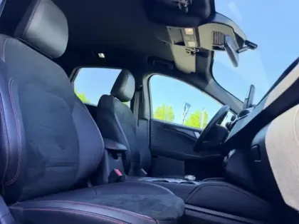 Photo 10 Ford Kuga  2.5 Duratec 190ch FHEV E85 Graphite Tech Edition BVA