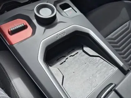 Photo 26 Jeep Compass  1.2 Turbo T3 145ch e-Hybrid First Edition BVR6