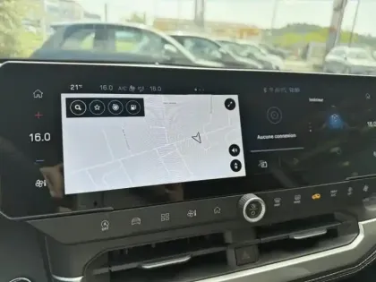 Photo 29 Jeep Compass  1.2 Turbo T3 145ch e-Hybrid First Edition BVR6